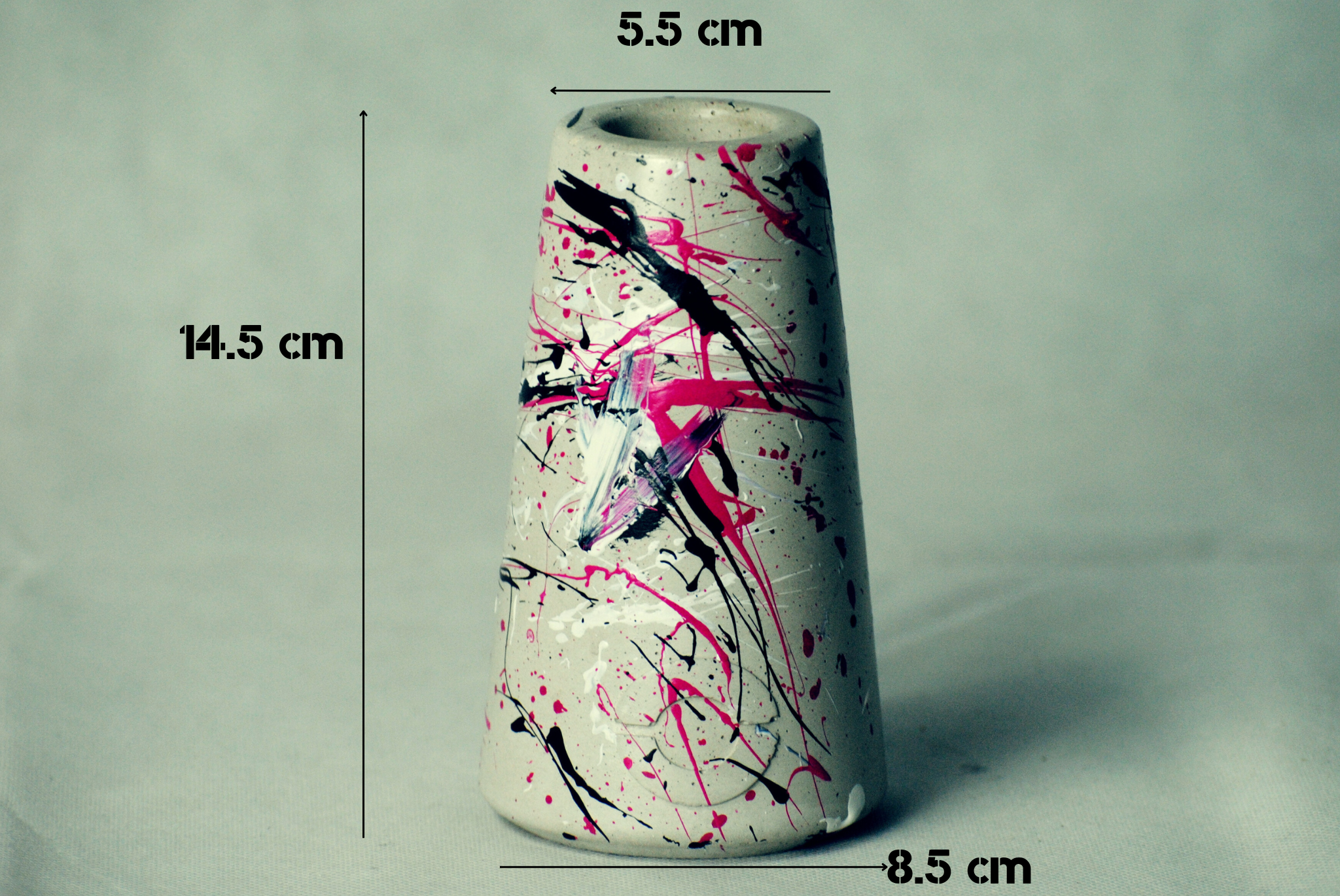 arisco® tienda de Productos de Decoración hechos en cemento. Jarrón de cemento. Colección Splash. Marca arisco®.