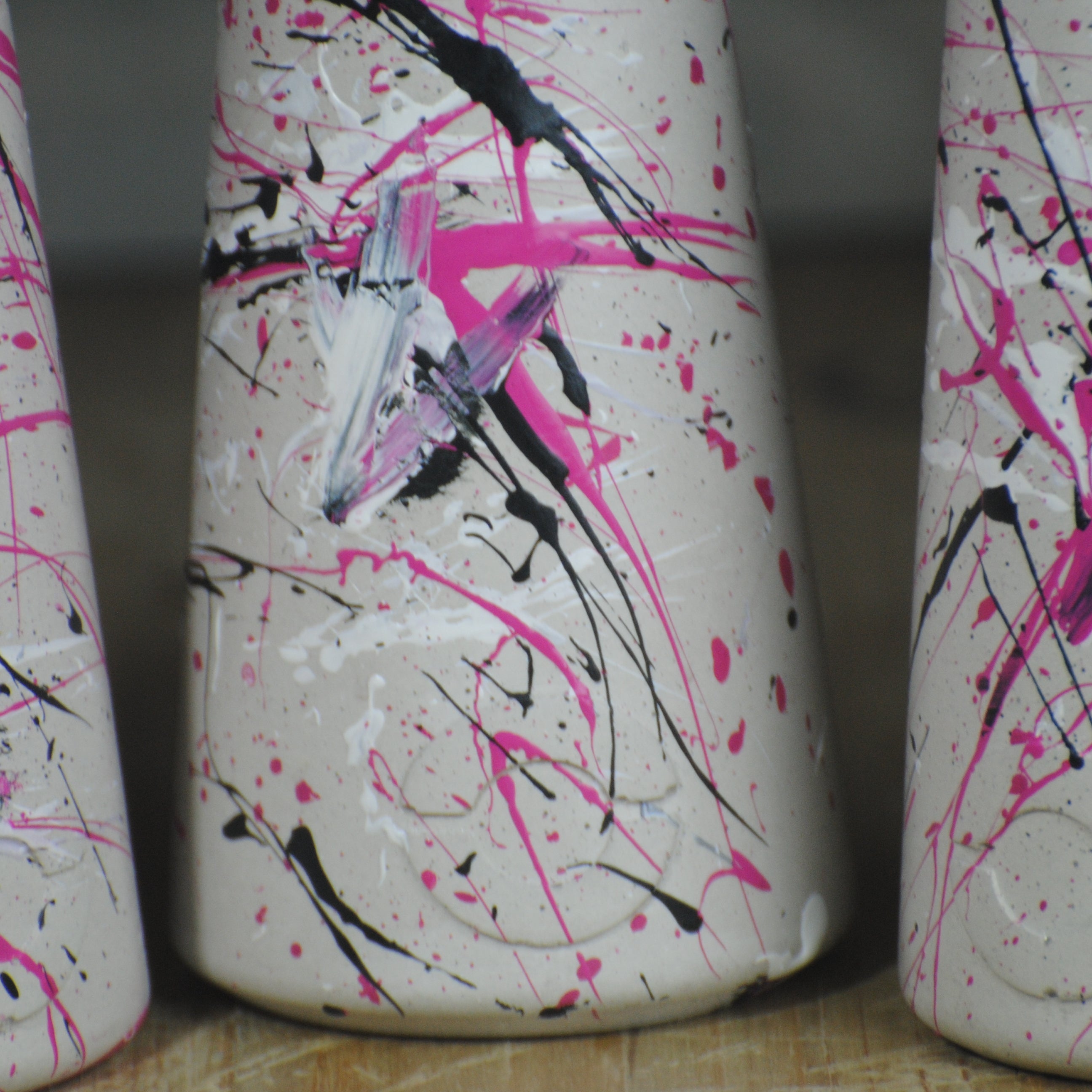 arisco® tienda de Productos de Decoración hechos en cemento. Jarrón de cemento. Colección Splash. Marca arisco®.