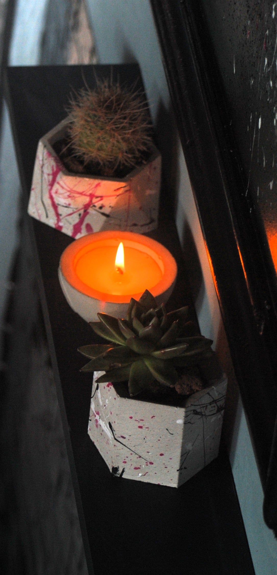 arisco® tienda de Productos de Decoración hechos en cemento. Trio de Macetas pequeñas varias formas de cemento. Colección Splash Pink.