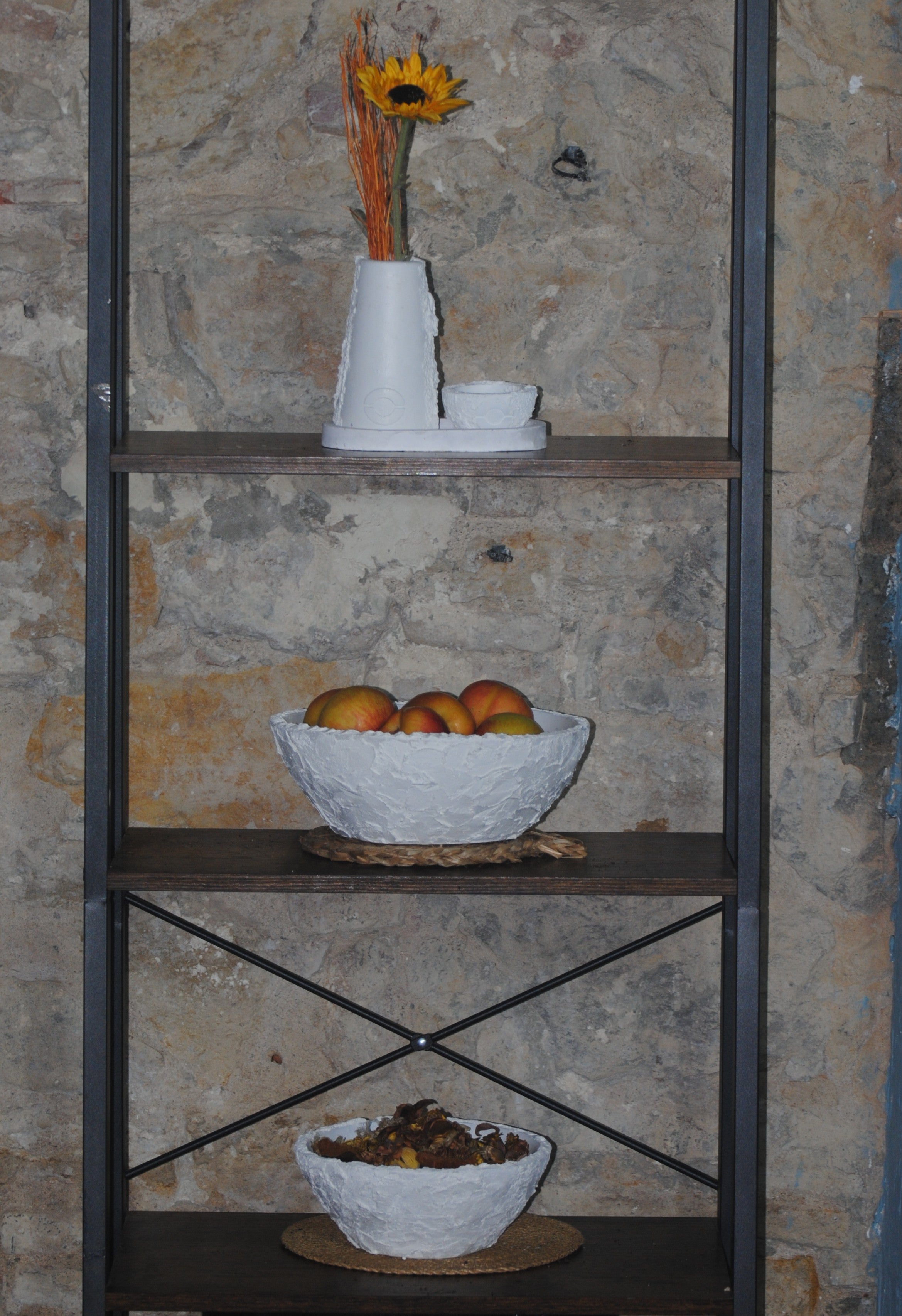 arisco® decoración hecha en cemento blanco.