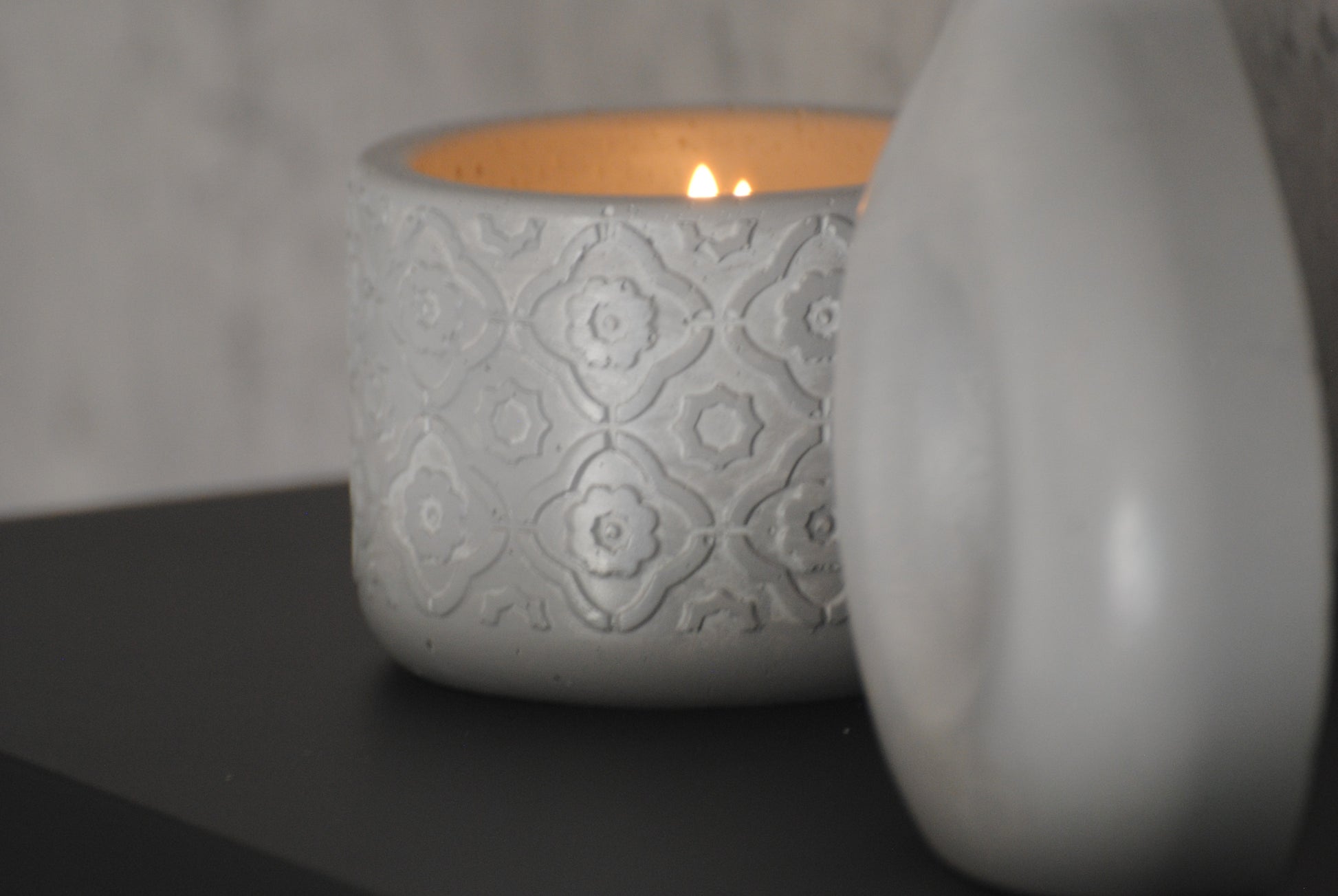 arisco® tienda de Productos de Decoración hechos en cemento. Conjunto de dos Piezas Redondas decoración hechas en Cemento. Cubre Macetas, Recipientes para Velas. Originals Piedra