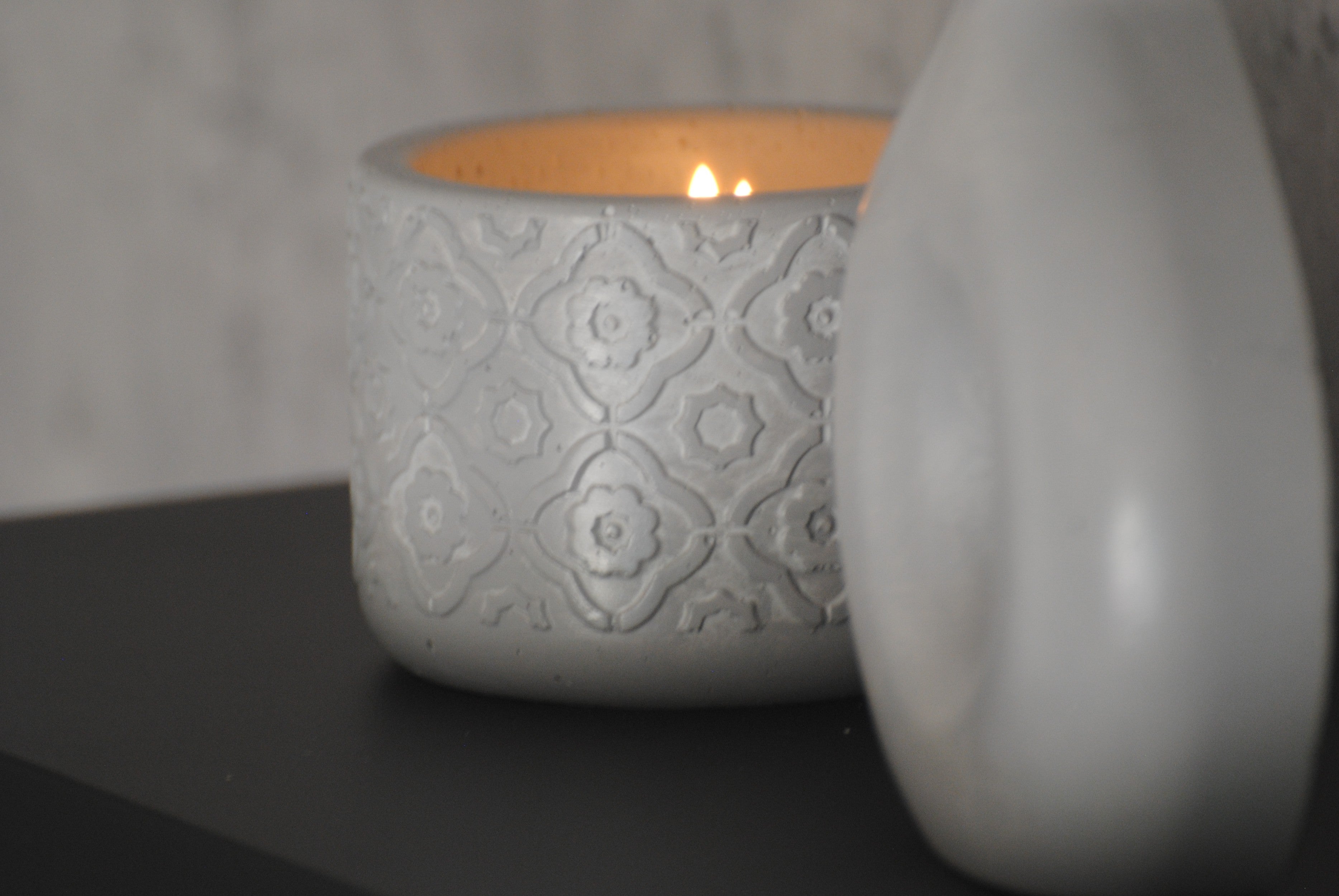 arisco® tienda de Productos de Decoración hechos en cemento. Conjunto de dos Piezas Redondas decoración hechas en Cemento. Cubre Macetas, Recipientes para Velas. Originals Piedra