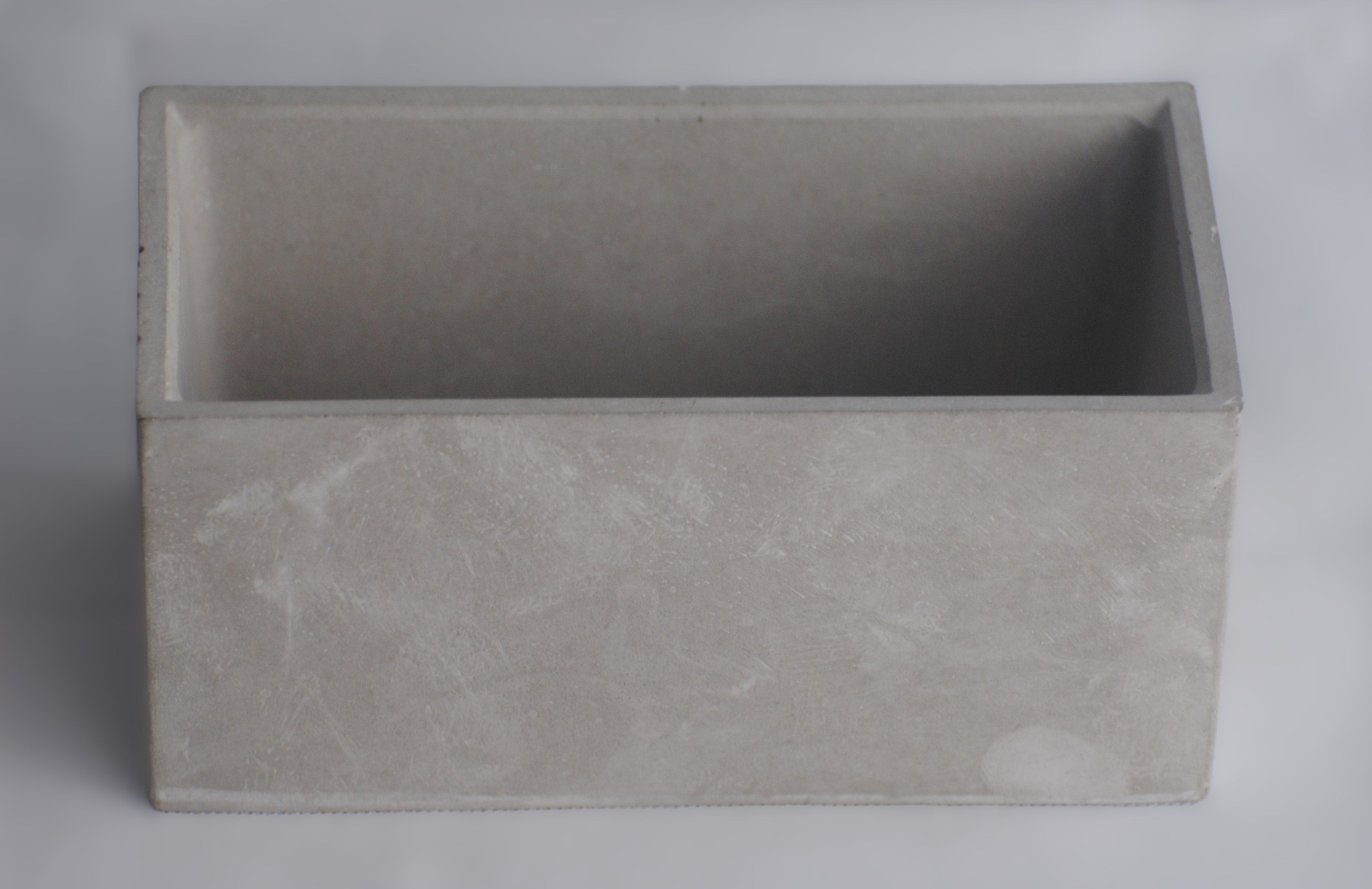 arisco® tienda de Productos de Decoración hechos en cemento. Cubre Macetas, Pieza decoración Rectangular de Cemento. Varios colores.